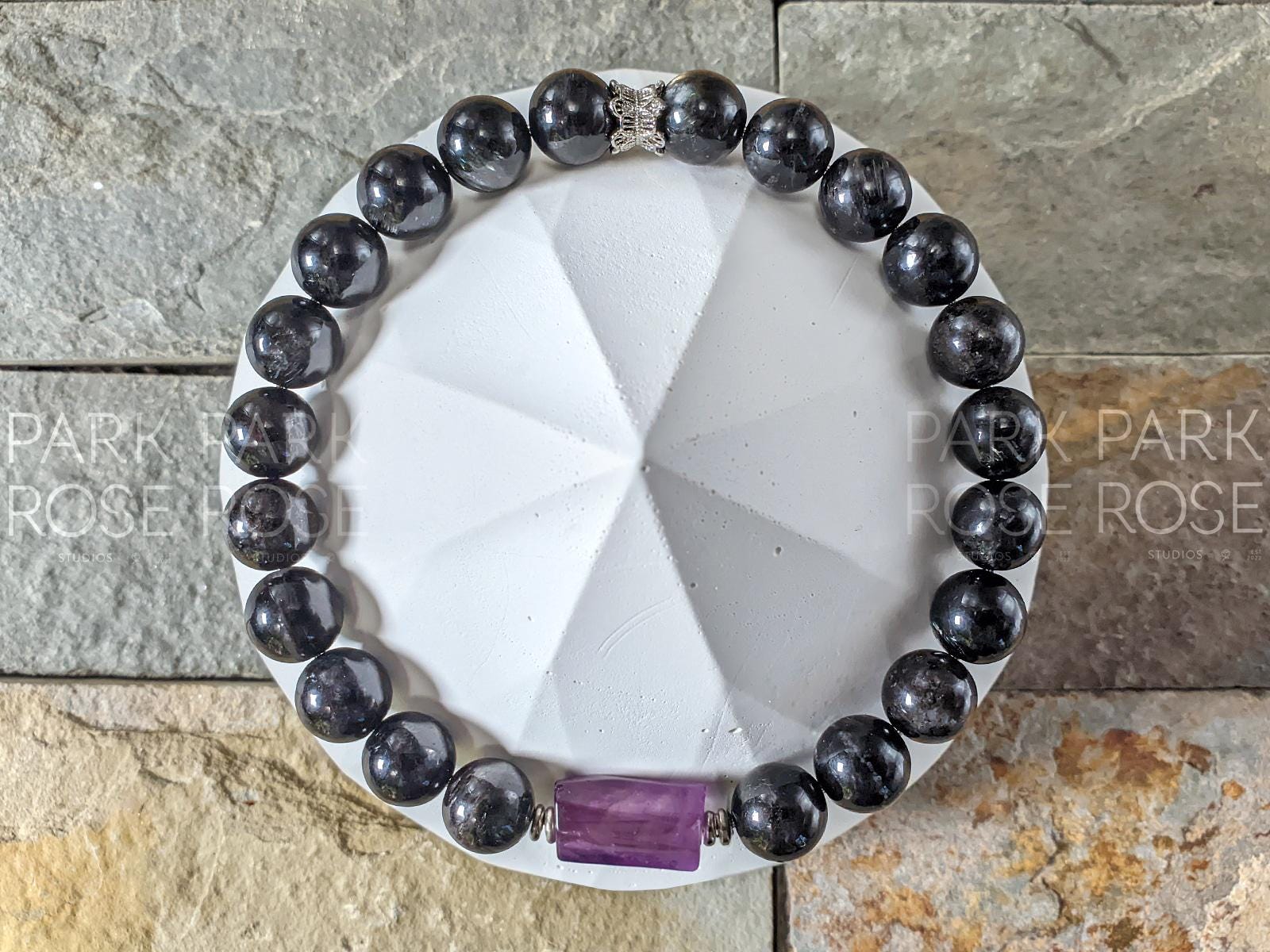 Arfvedsonite & Amethyst Gemstone Bracelet (8mm)