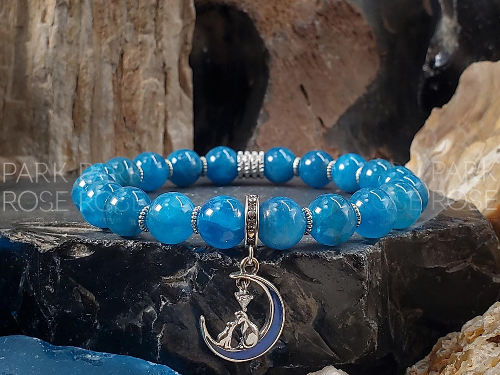 Natural Tanzania Apatite Bracelet: Sterling Silver Cat on Moon Charm (8mm)