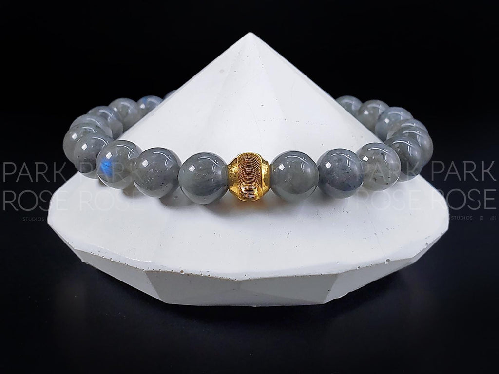 Argentinian Blue Flash Labradorite Gemstone Bracelet: 24K Gold Cat Eye Bead (6/8mm)
