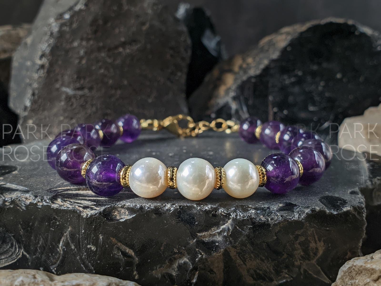 Amethyst & Freshwater Pearl Bracelet (8mm)