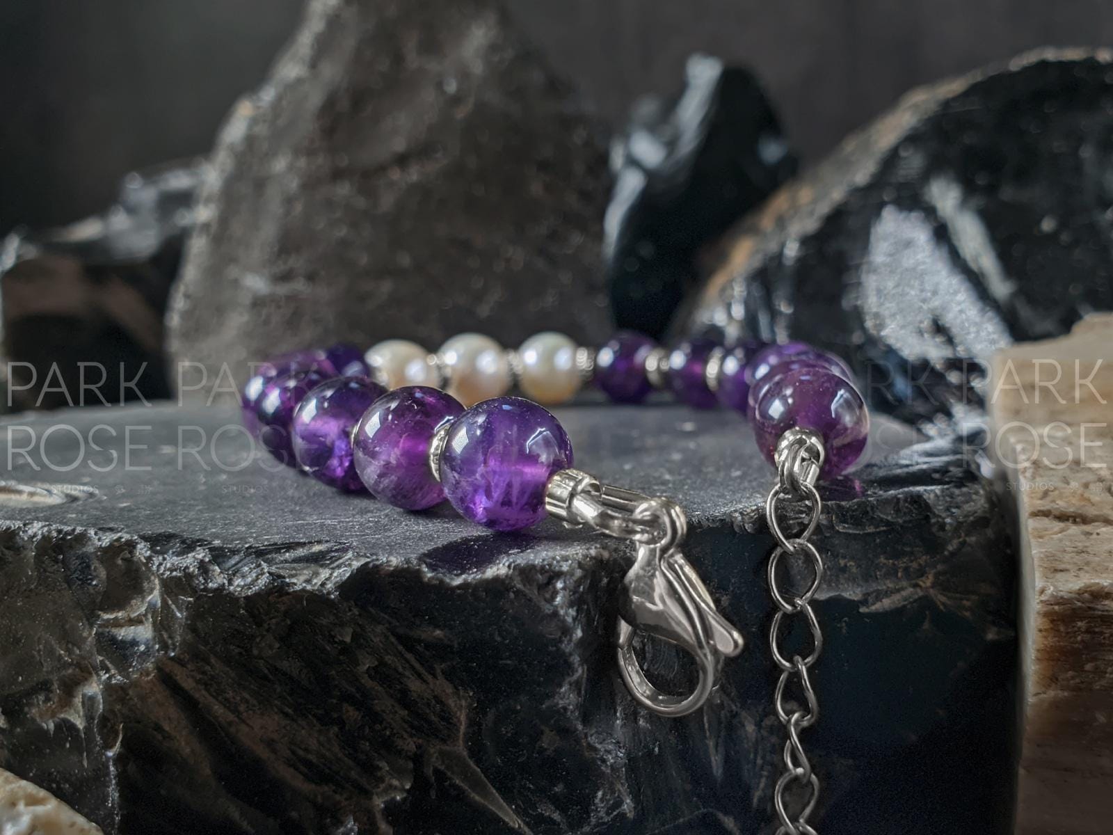 Amethyst & Freshwater Pearl Bracelet (8mm)