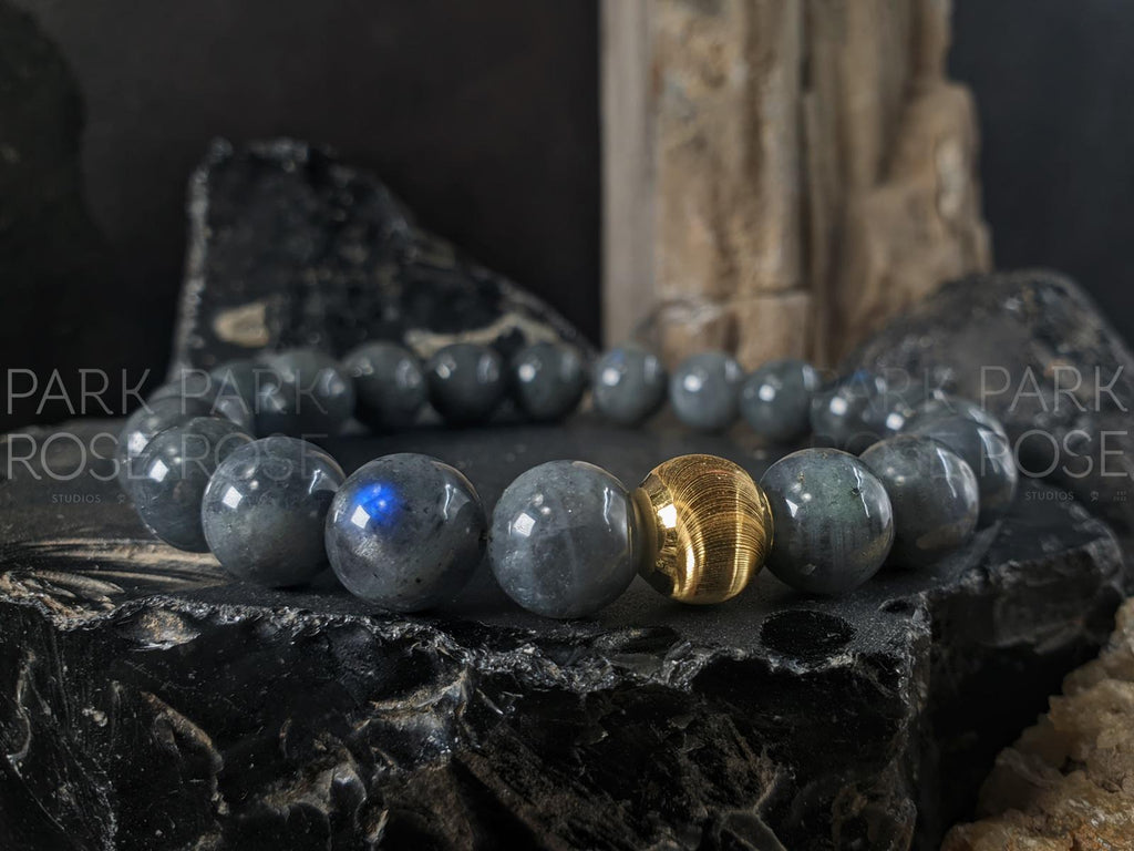 Blue Flash Labradorite Bracelet: 24K Gold Cat Eye Bead (10mm)