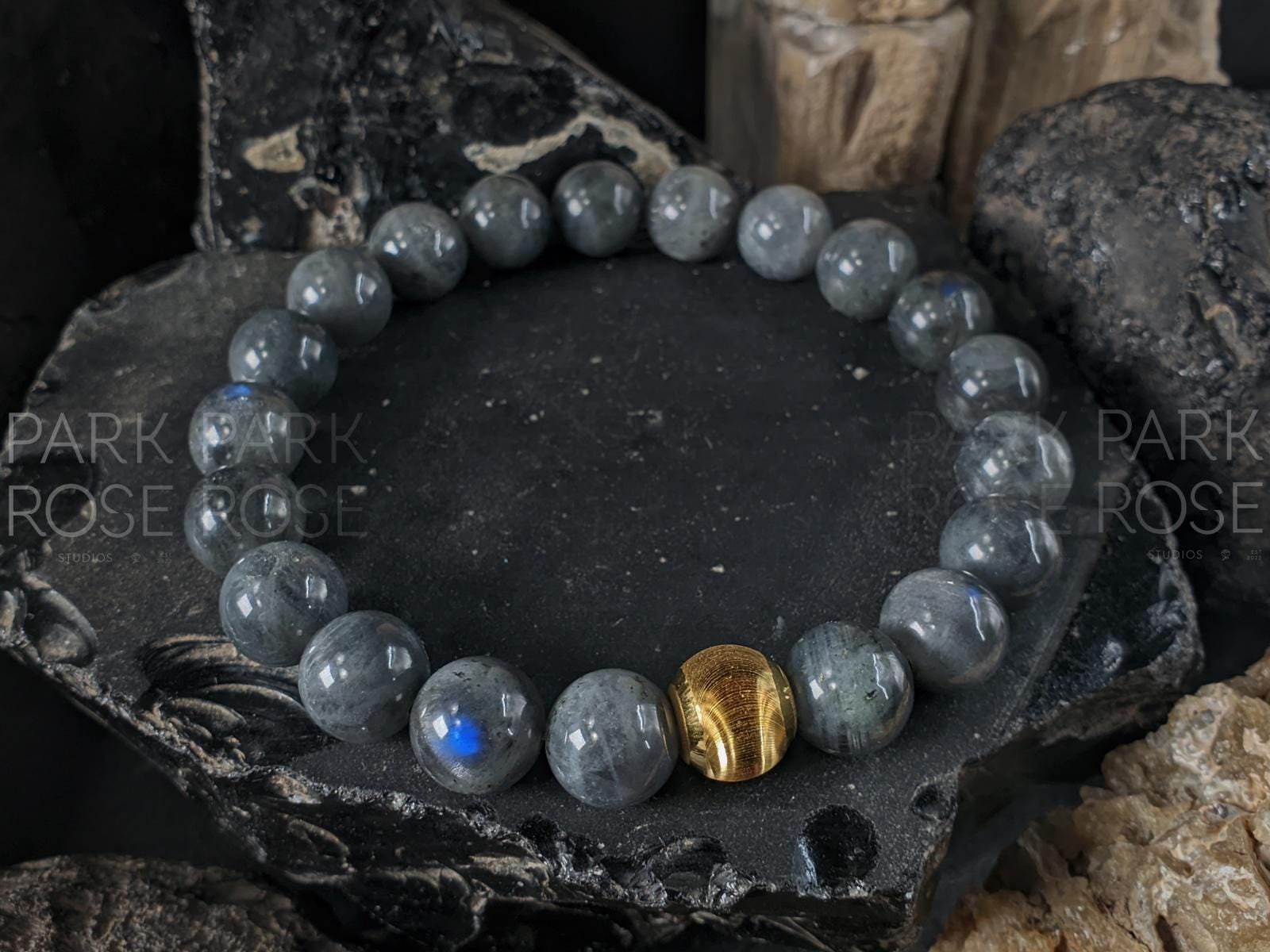 Blue Flash Labradorite Bracelet: 24K Gold Cat Eye Bead (10mm)