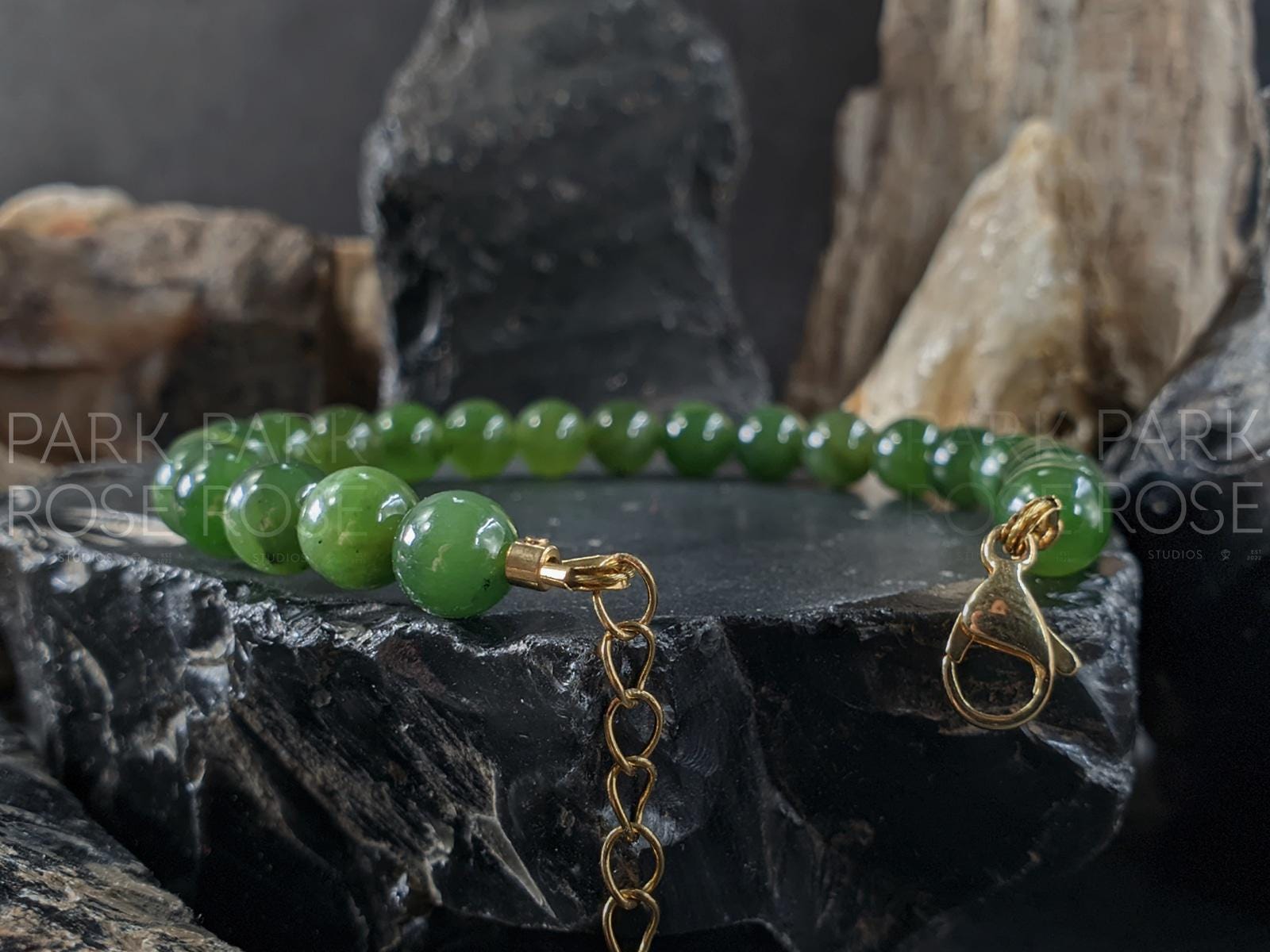 AAAA Extra Shiny Canadian Nephrite Jade Clasp Bracelet (8mm)