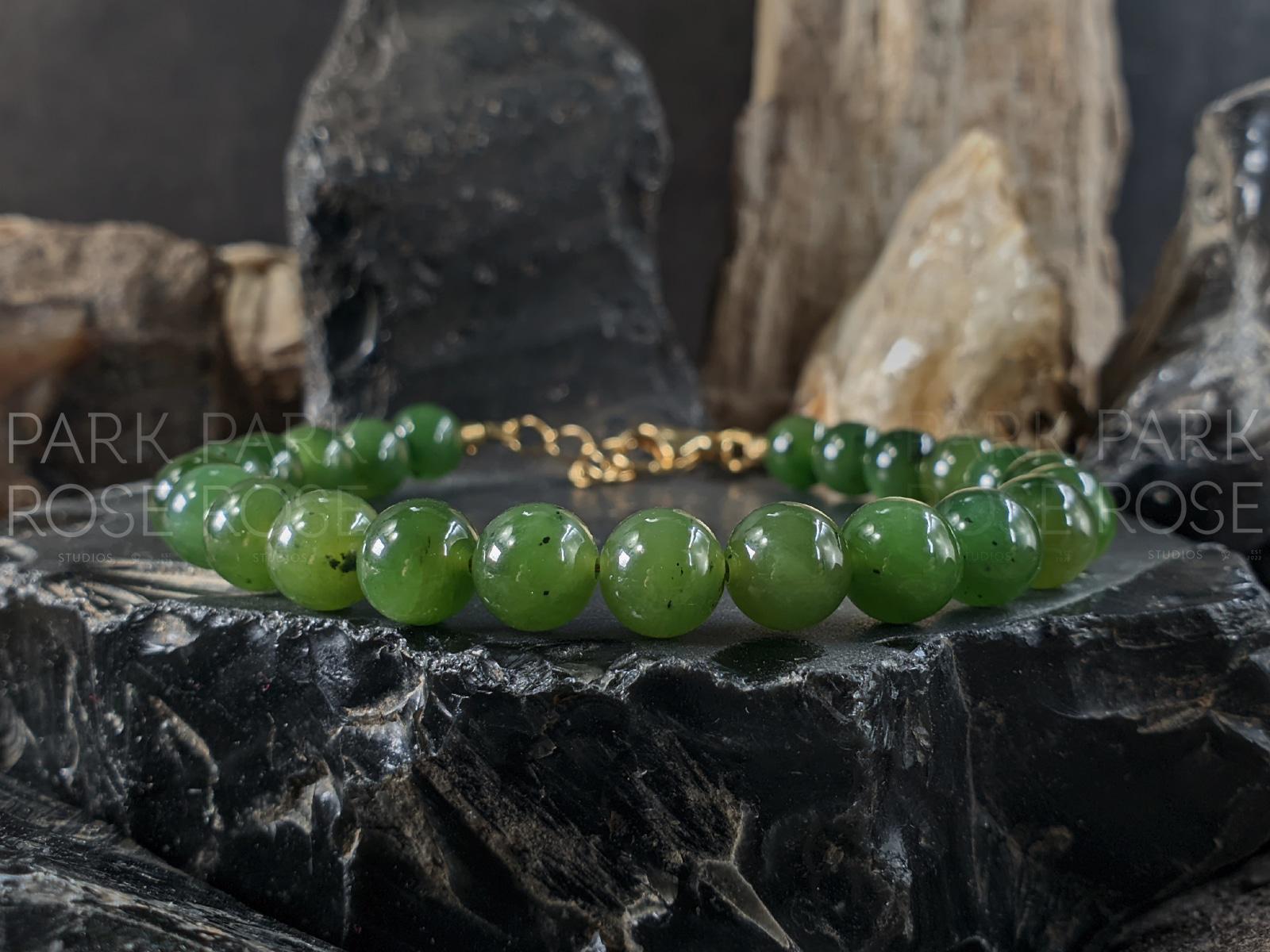 AAAA Extra Shiny Canadian Nephrite Jade Clasp Bracelet (8mm)
