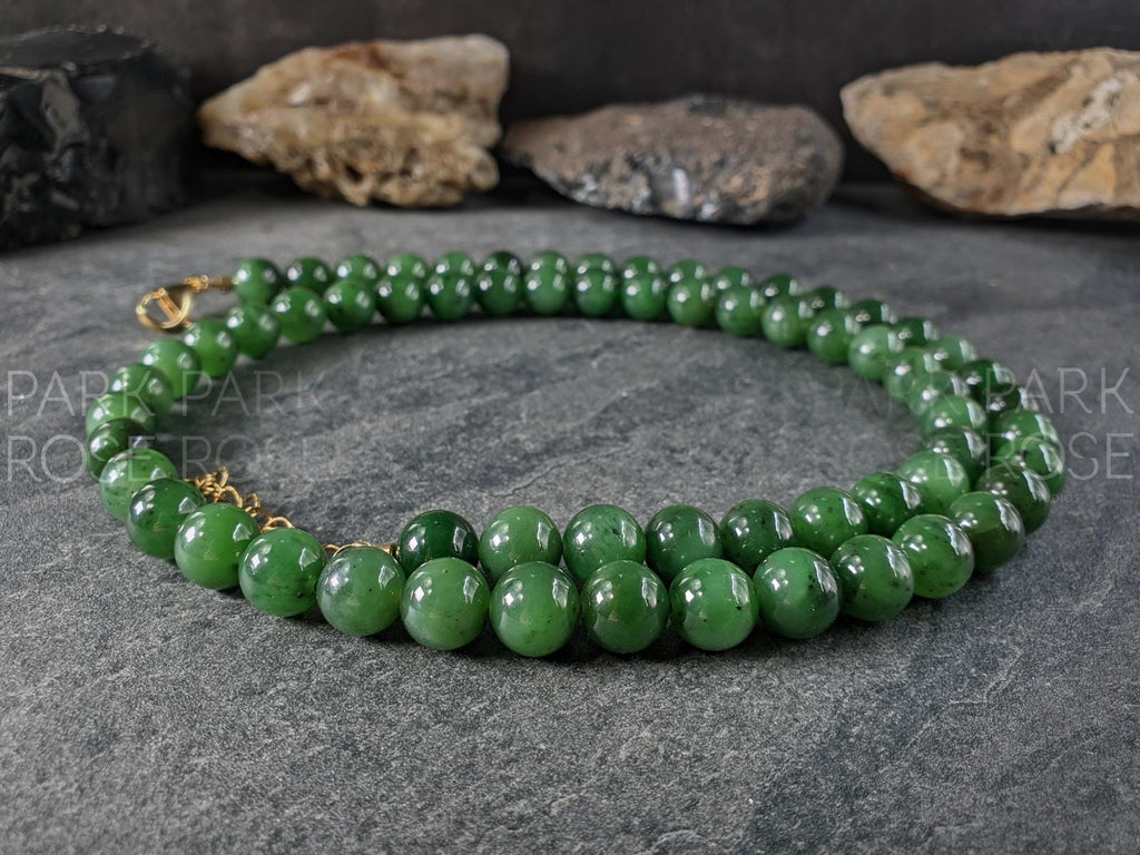 AAA Untreated Siberian Green Nephrite Jade Gemstone Necklace (9,5mm)