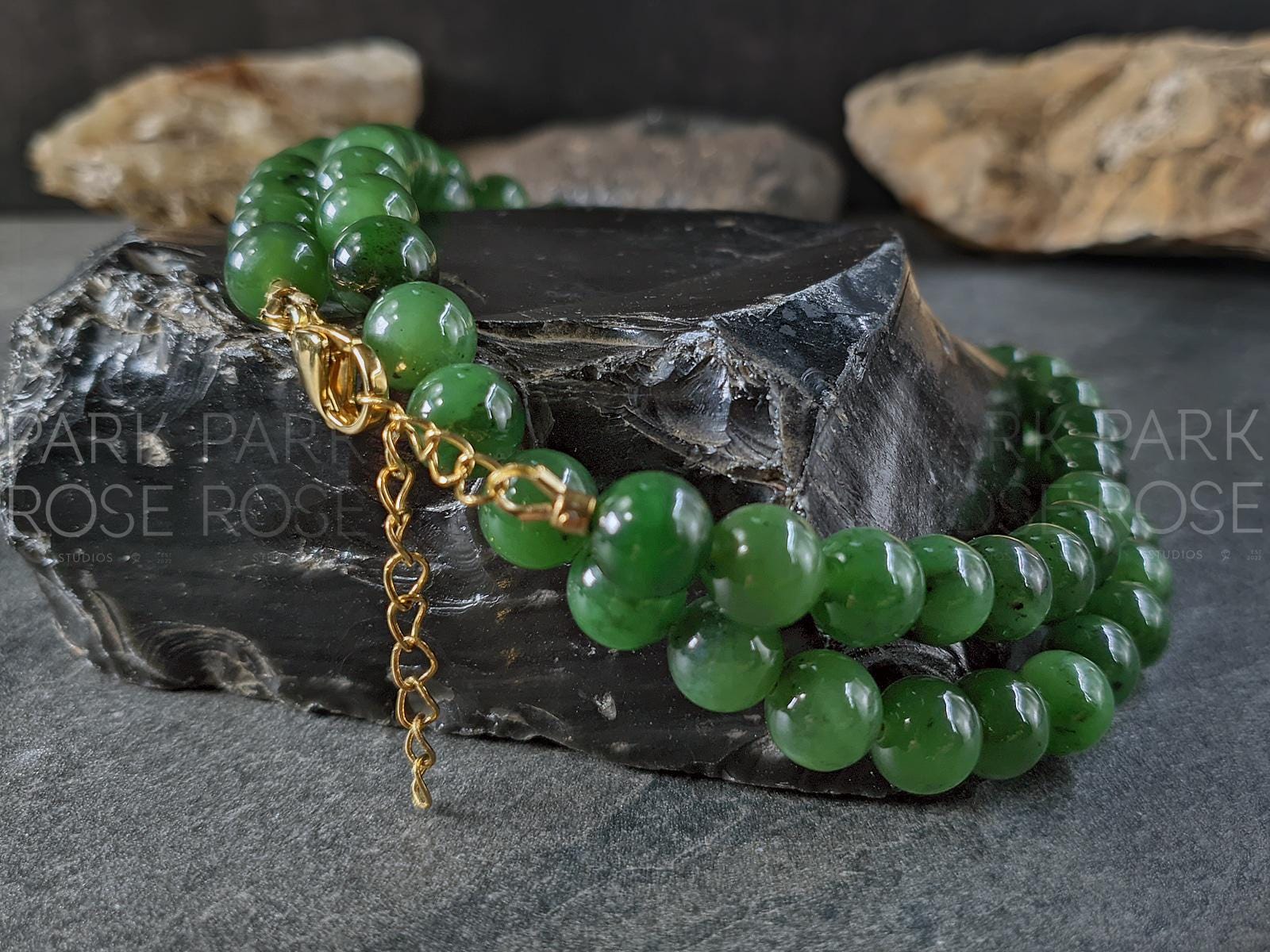 AAA Untreated Siberian Green Nephrite Jade Gemstone Necklace (9,5mm)