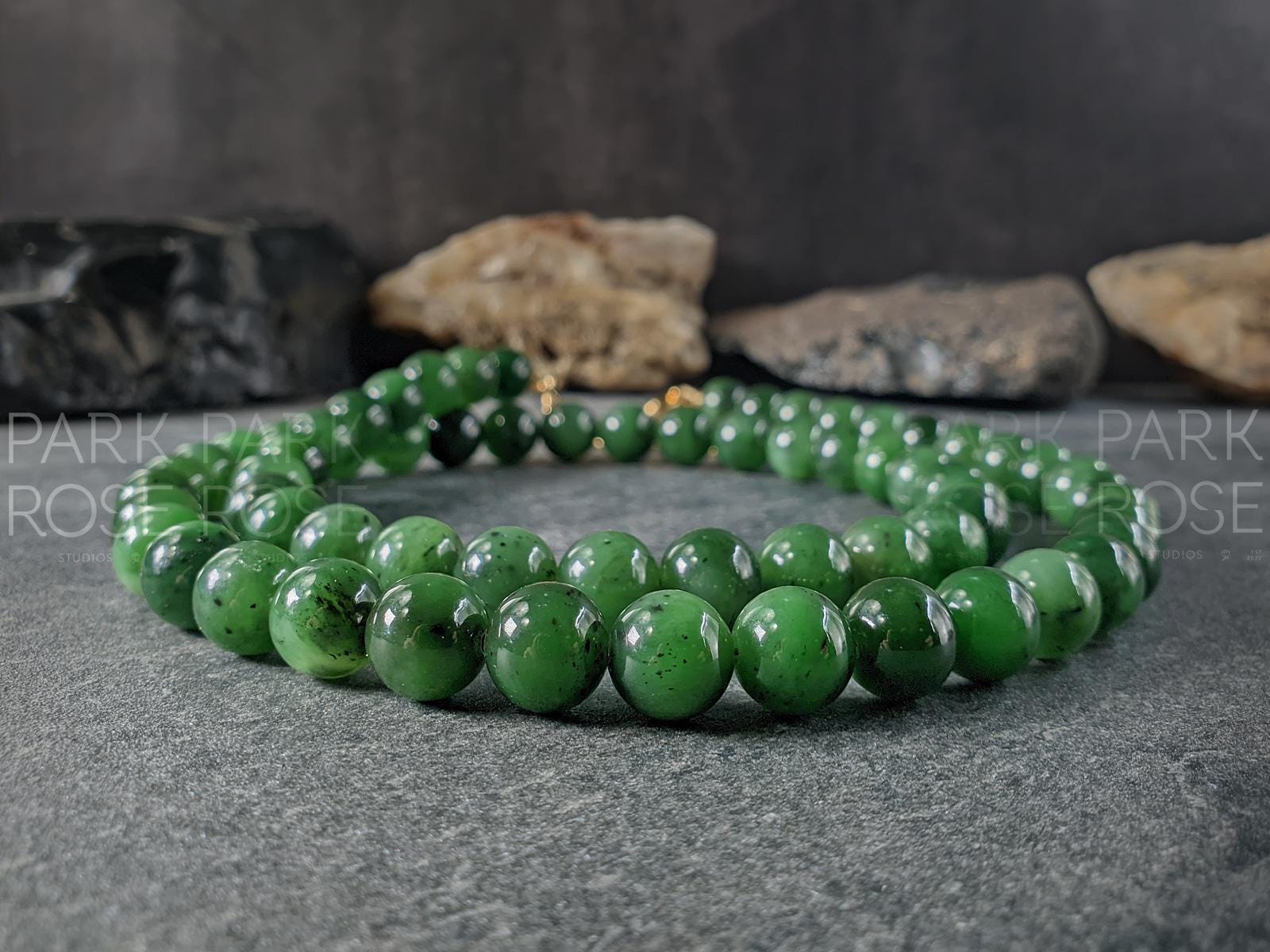 AAA Untreated Siberian Green Nephrite Jade Gemstone Necklace (9,5mm)